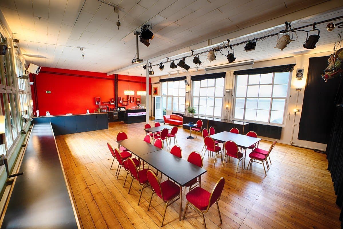 HUMOR LABOR PELLO BASEL - Image 3